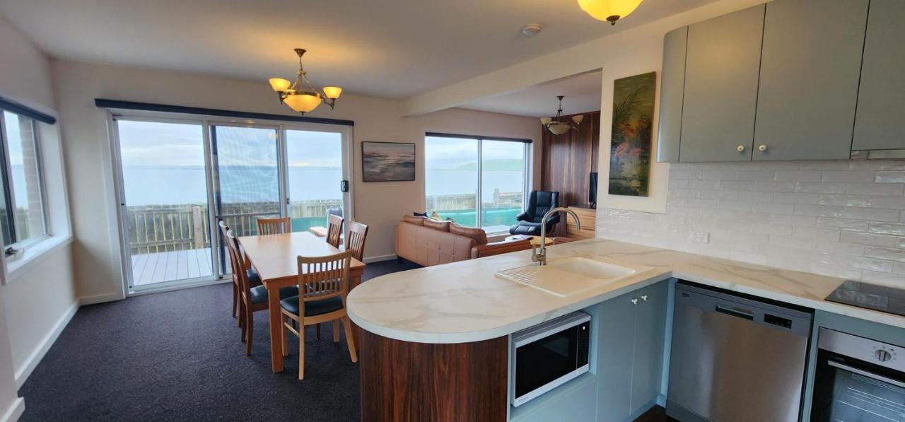 Stanley Village Waterfront Accommodation Exterior photo