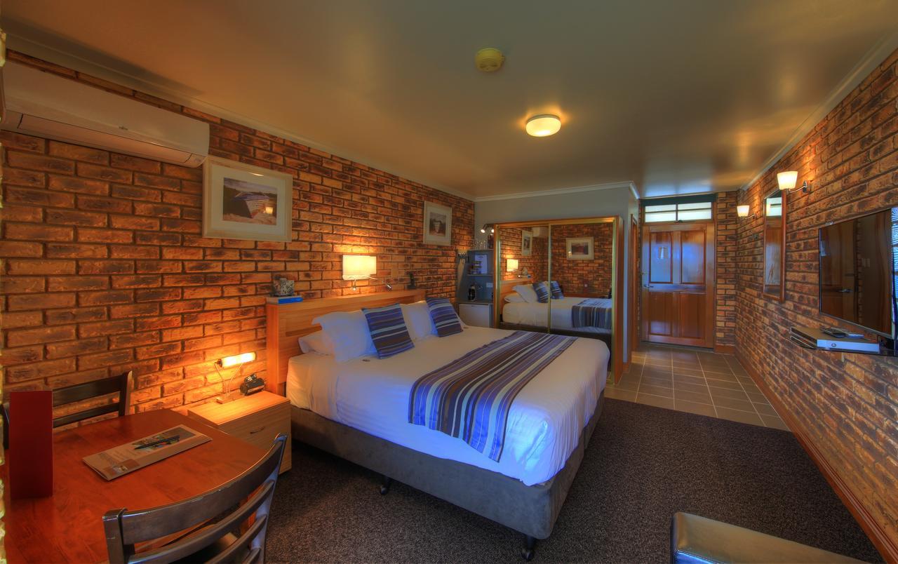 Stanley Village Waterfront Accommodation Exterior photo