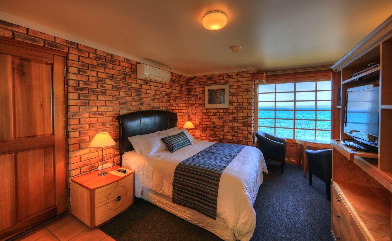 Stanley Village Waterfront Accommodation Exterior photo