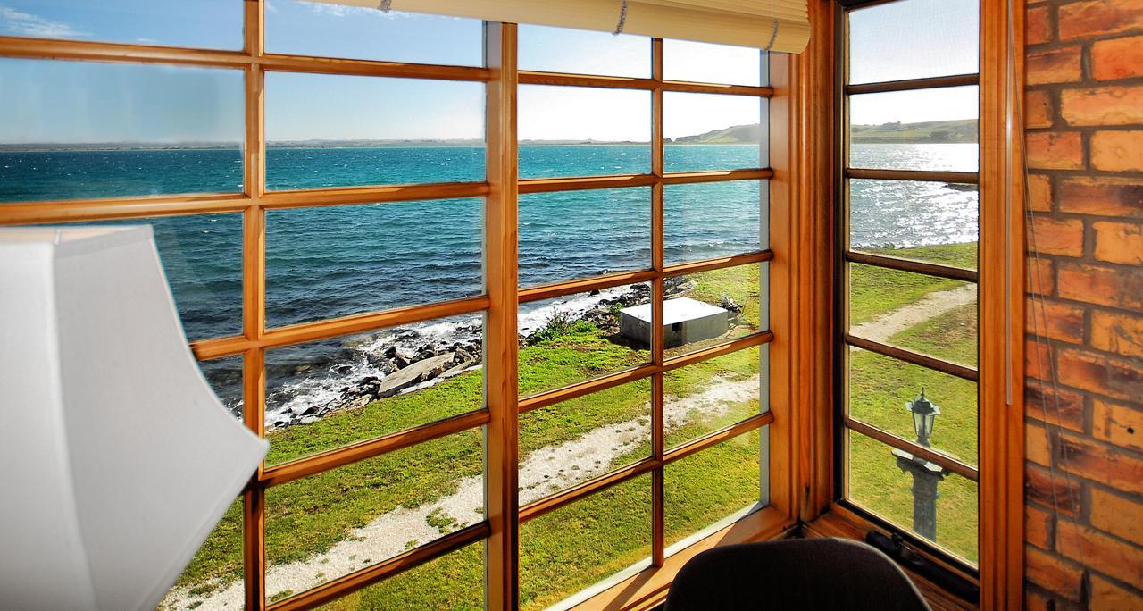 Stanley Village Waterfront Accommodation Exterior photo